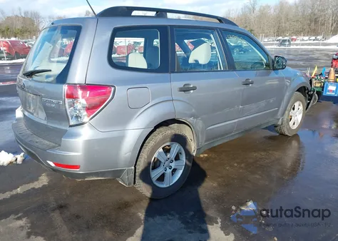 2010 Subaru Forester 2.5X из США, поврежденный, VIN JF2SH6BC7AH909160